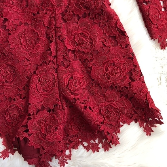 Lovers + Friends Peony Lace Open Back Wine Small Worn By Taylor Swift - Picture 5 of 9